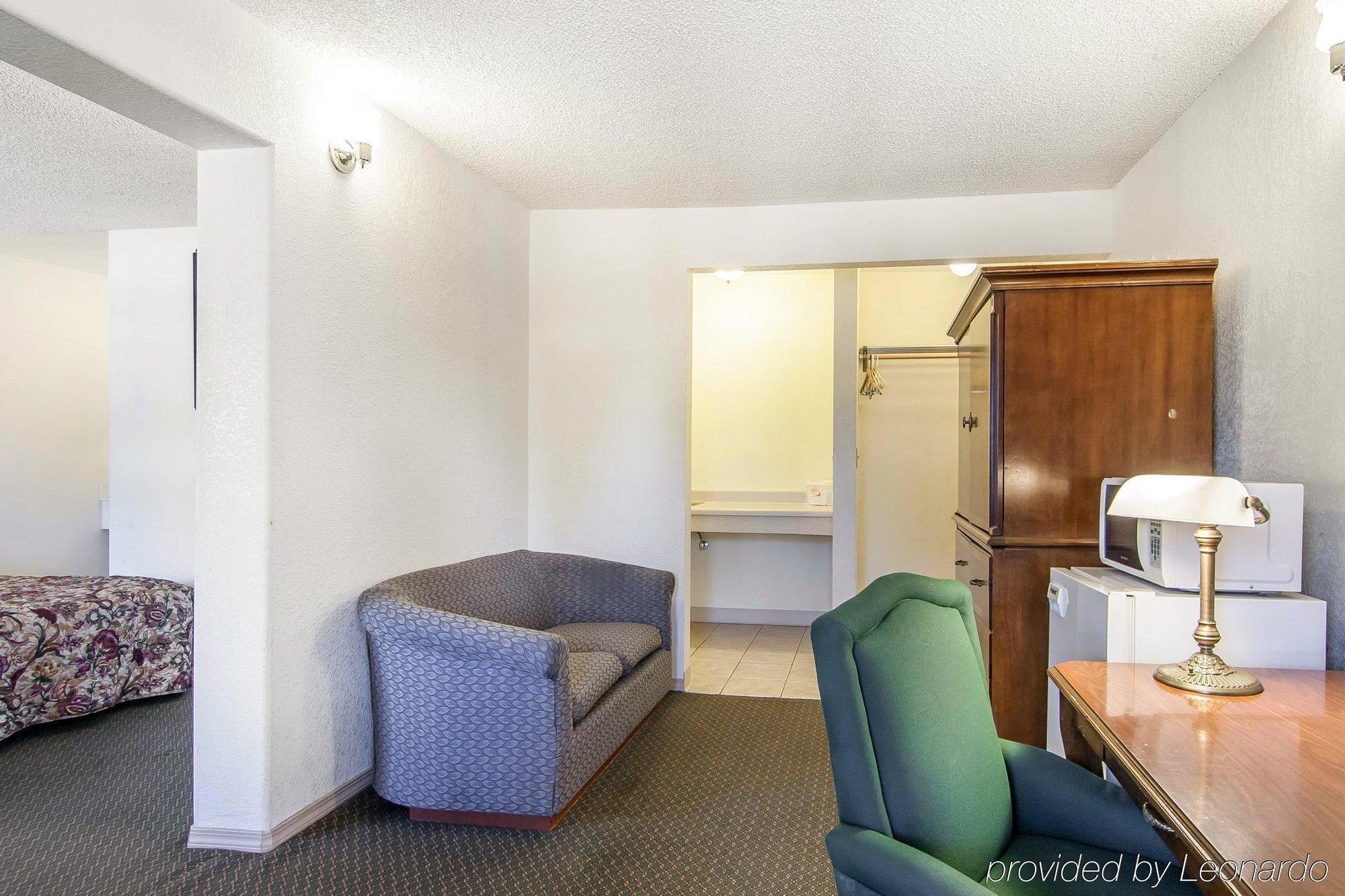 Econo Lodge Eugene Esterno foto