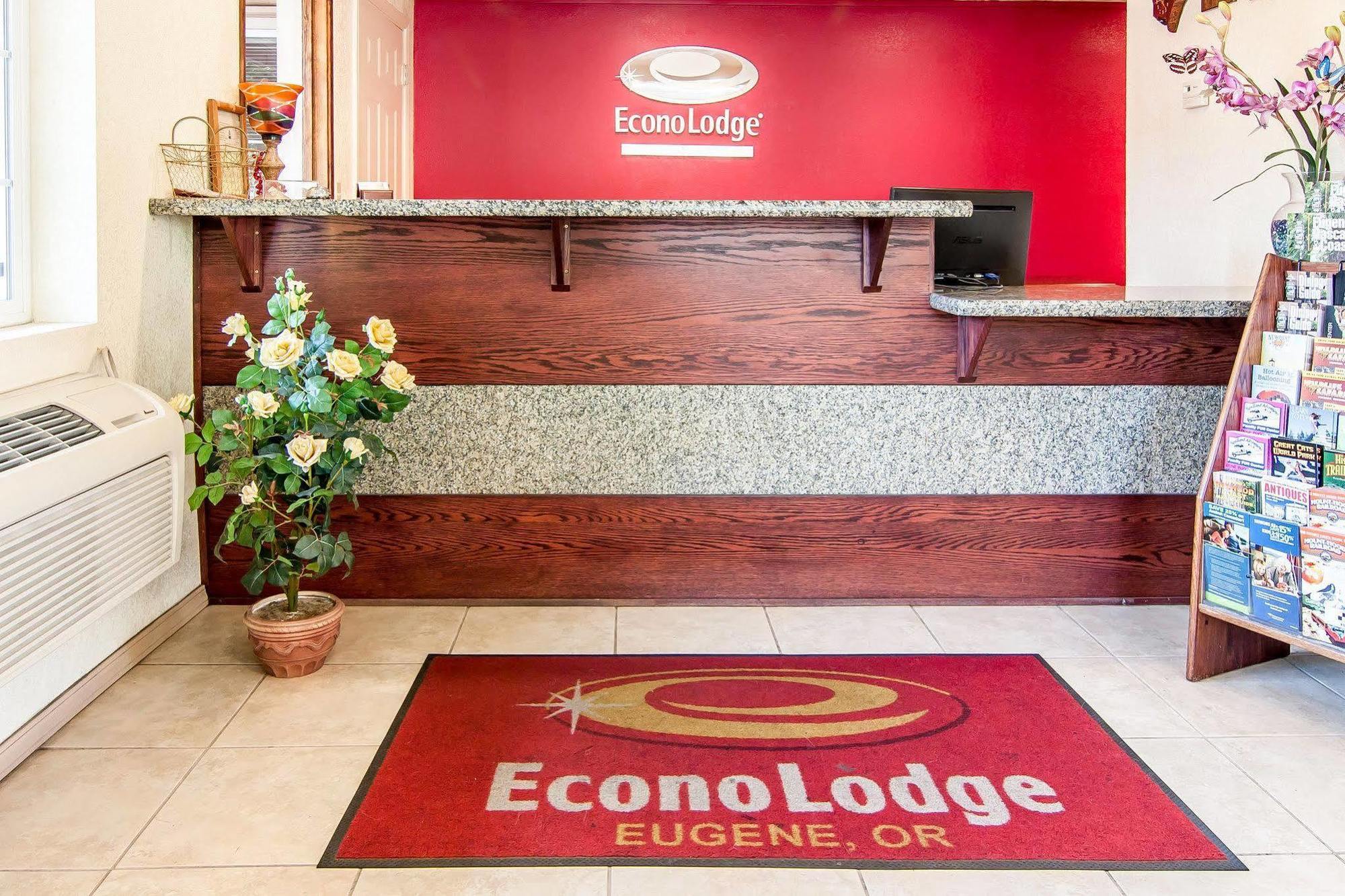Econo Lodge Eugene Esterno foto