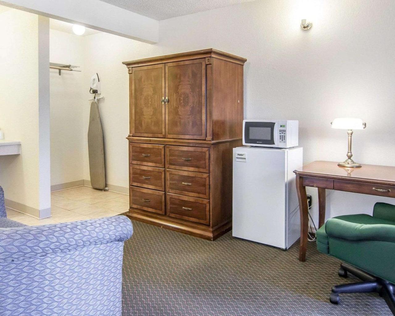 Econo Lodge Eugene Esterno foto